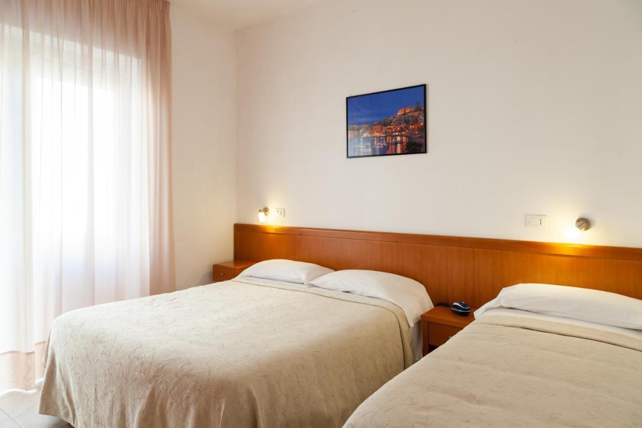 Hotel Viola Гаета Екстер'єр фото